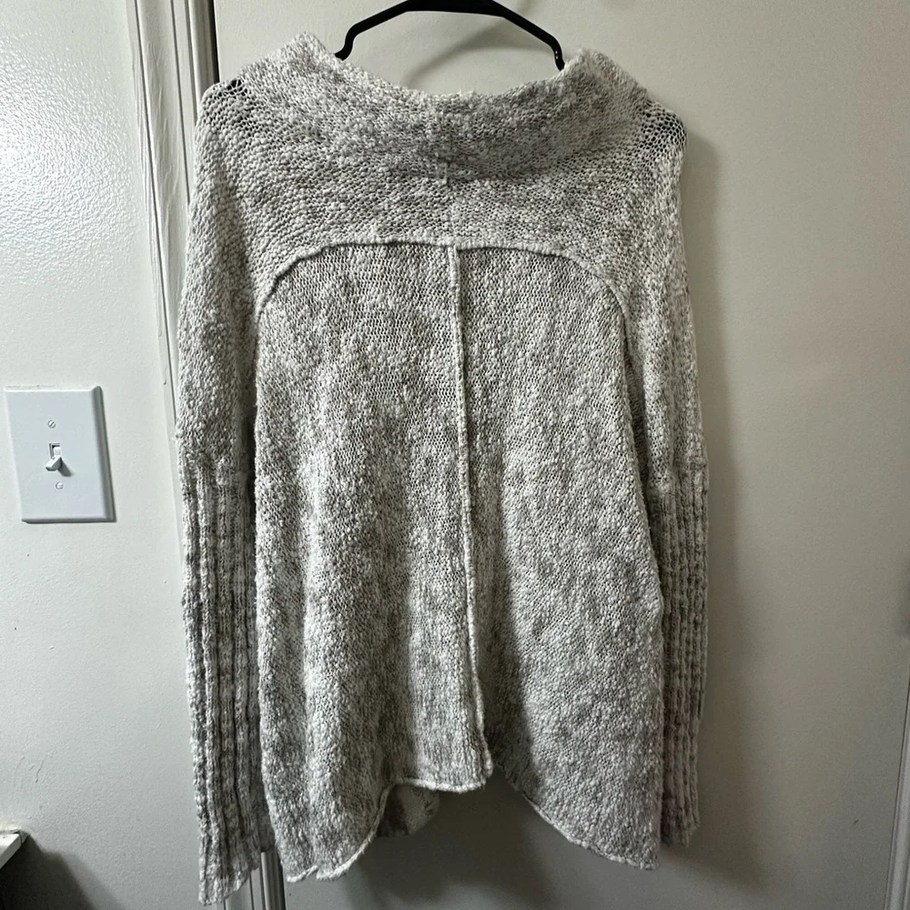Free People Textured Bouclé Oversized Mock Neck Sweater - XS - Picture 1 of 6